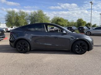Used 2025 Tesla Model Y Long Range video 2