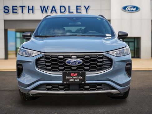 Used 2023 Ford Escape ST-Line w/ Tech Pack #1 FWD image 2