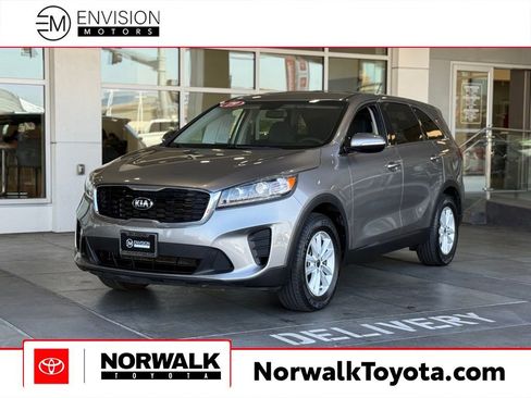 Used 2019 Kia Sorento FWD image 1