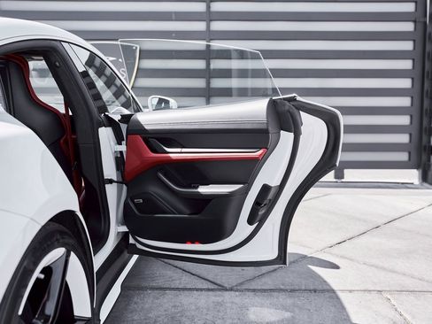 Used 2020 Porsche Taycan Turbo image 25