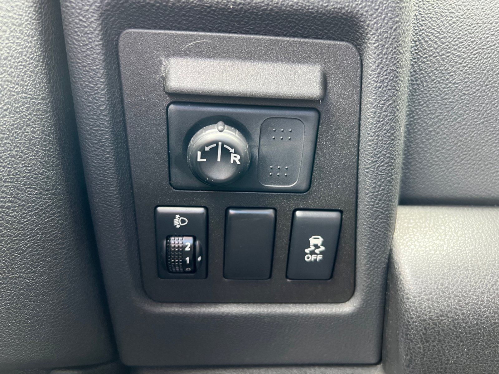Used 2012 Nissan Rogue SL FWD image 30