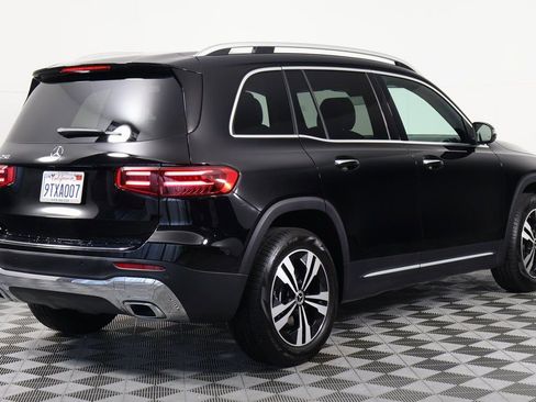 Certified 2025 Mercedes-Benz GLB 250 4MATIC image 4