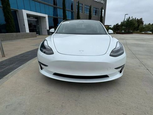 Used 2023 Tesla Model 3 Standard Range RWD image 2