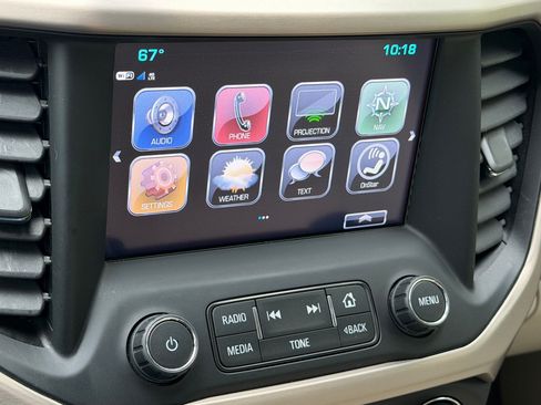 Used 2017 GMC Acadia Denali w/ Technology Package AWD/4WD image 29
