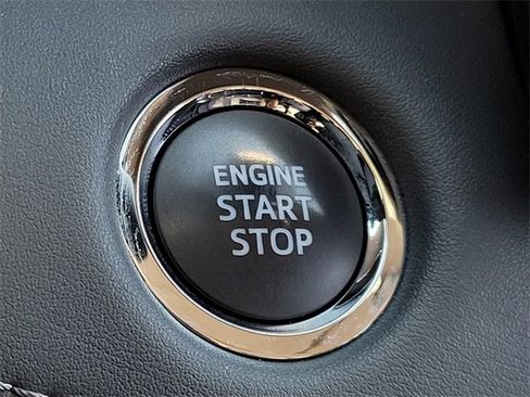 Used 2023 Toyota Highlander LE image 24