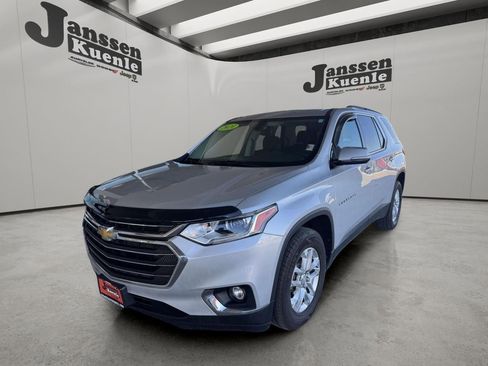 Used 2020 Chevrolet Traverse LT w/ LPO, Cargo Package AWD/4WD image 5