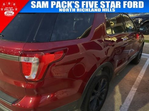 Used 2019 Ford Explorer XLT w/ Equipment Group 202A image 4