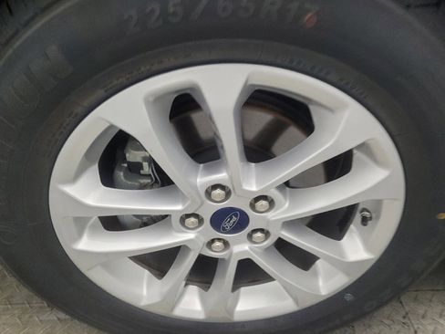 Used 2020 Ford Escape SE FWD image 31