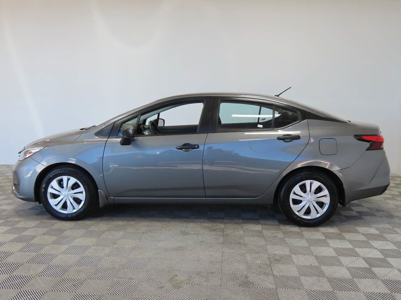 Used 2025 Nissan Versa S w/ Trunk Package FWD image 5