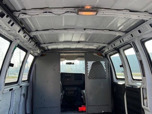 Used 2008 GMC Savana 2500 RWD image 15