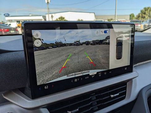 New 2026 Ford Explorer Active RWD image 28