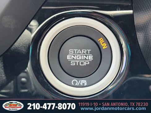 Used 2025 RAM 2500 Limited AWD/4WD image 26