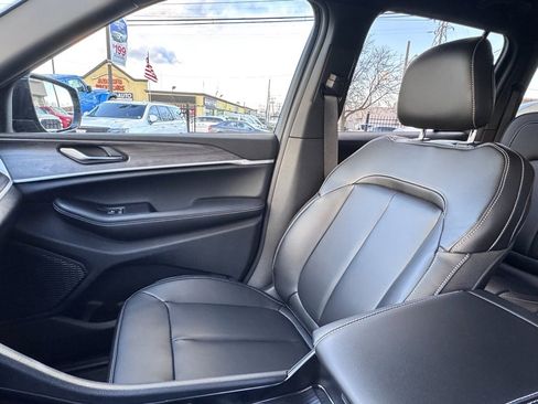 New 2025 Jeep Grand Cherokee Limited image 14