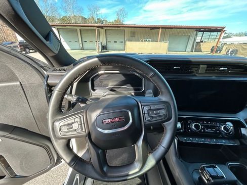 Used 2025 GMC Sierra 1500 AT4 w/ AT4 Premium Package image 40