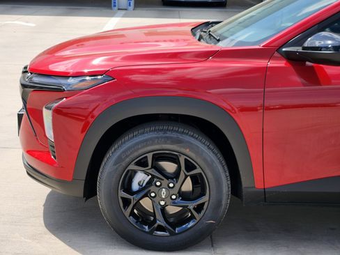 New 2026 Chevrolet Trax LT w/ Driver Confidence Package image 10