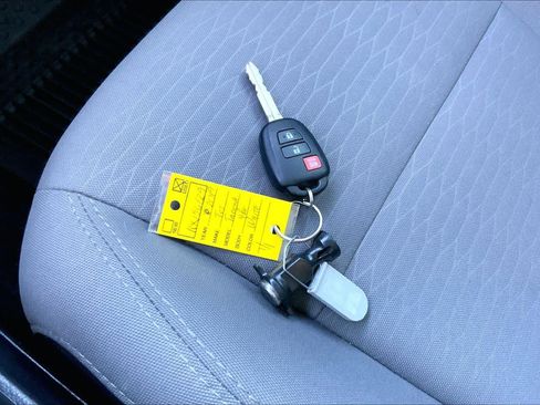 Used 2019 Toyota Tacoma SR w/ SR Convenience Package RWD image 15