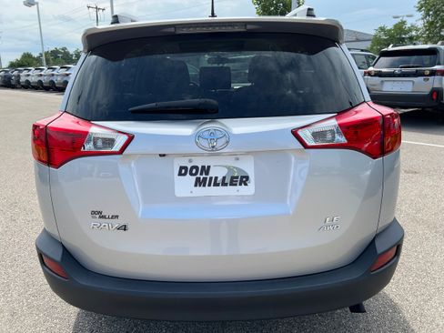Used 2015 Toyota RAV4 LE AWD/4WD image 6
