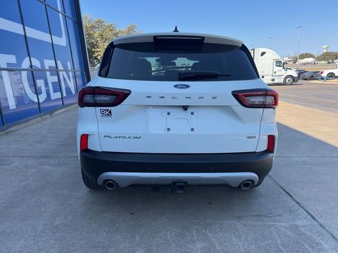 Used 2025 Ford Escape Platinum w/ Class II Trailer Tow Package image 9