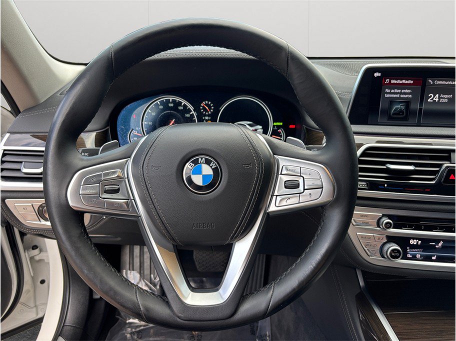Used 2018 BMW 750i xDrive AWD/4WD image 27