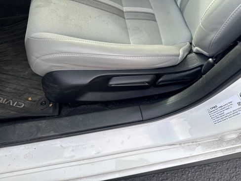 Used 2025 Honda Civic Sport image 5