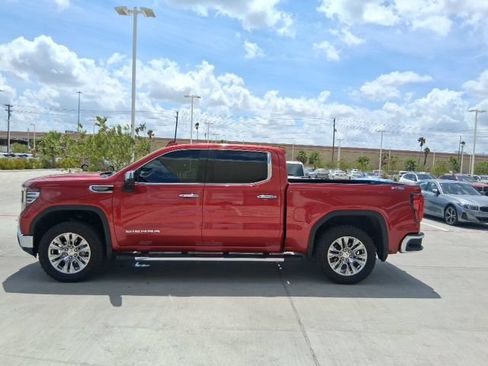 Used 2024 GMC Sierra 1500 SLT AWD/4WD image 3