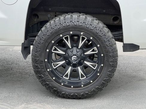 Used 2018 Chevrolet Silverado 1500 LT w/ LT Fleet Convenience Package AWD/4WD image 13