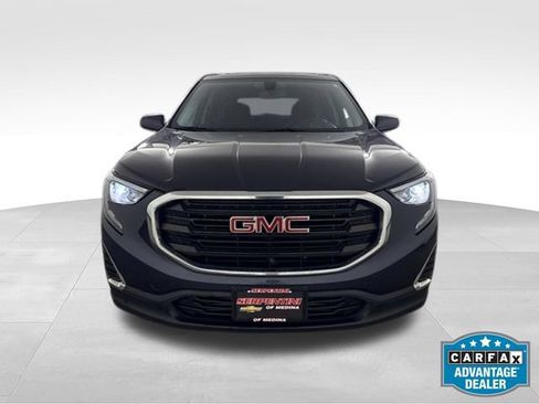 Certified 2018 GMC Terrain SLE FWD image 2