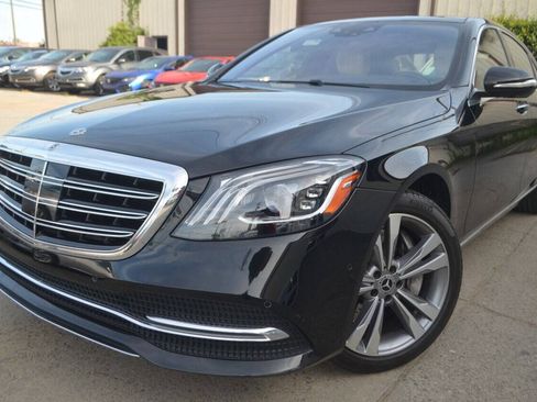 Used 2018 Mercedes-Benz S 560 Sedan image 2