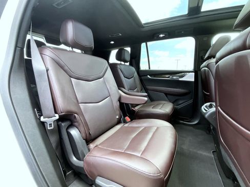 Used 2021 Cadillac XT6 Premium Luxury image 22