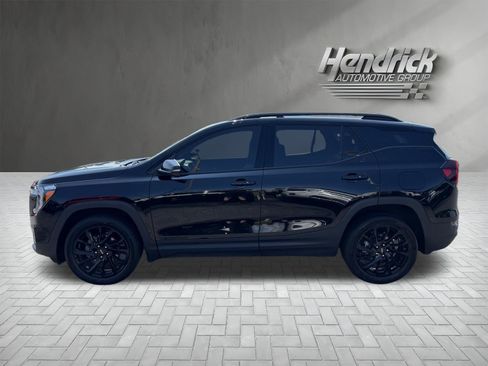 Used 2024 GMC Terrain SLT w/ Elevation Edition AWD/4WD image 7