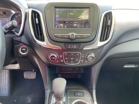 Used 2022 Chevrolet Equinox LT image 27