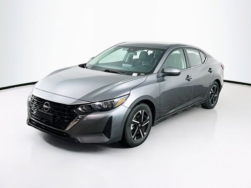 Used 2024 Nissan Sentra SV image 3
