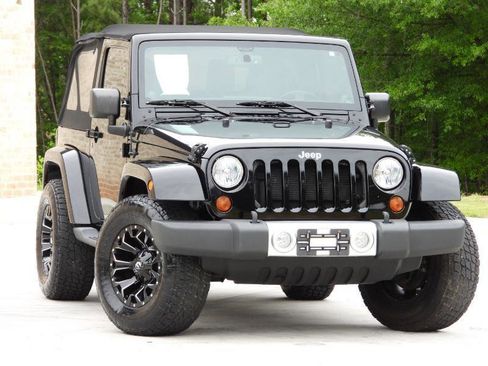 Used 2013 Jeep Wrangler Sahara w/ Connectivity Group AWD/4WD image 14