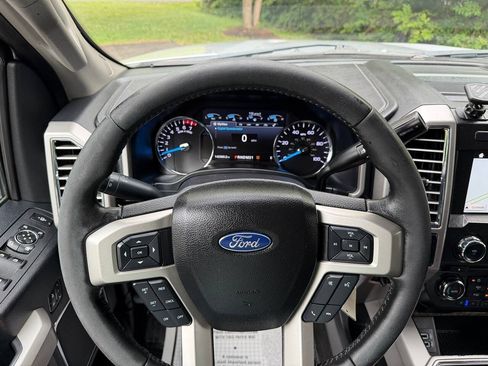 Used 2017 Ford F250 Lariat w/ Lariat Value Package AWD/4WD image 19