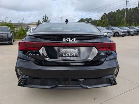 Used 2024 Kia Forte GT-Line w/ GT-Line Premium Package FWD image 4
