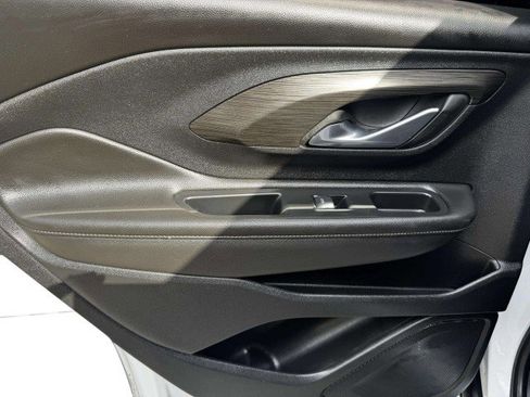 Used 2022 GMC Terrain SLE w/ Driver Convenience Package image 41