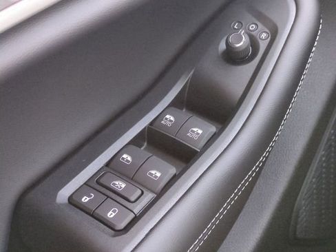 New 2025 Jeep Grand Cherokee Limited w/ Trailer Tow Package image 24