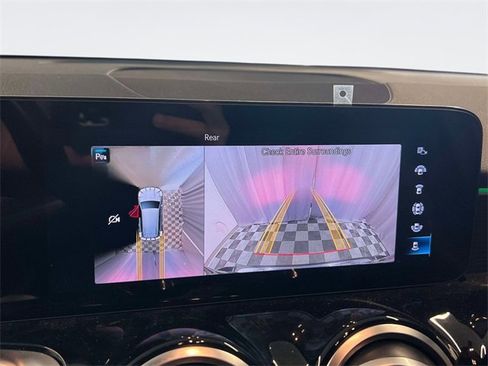 Used 2022 Mercedes-Benz GLB 250 4MATIC image 26