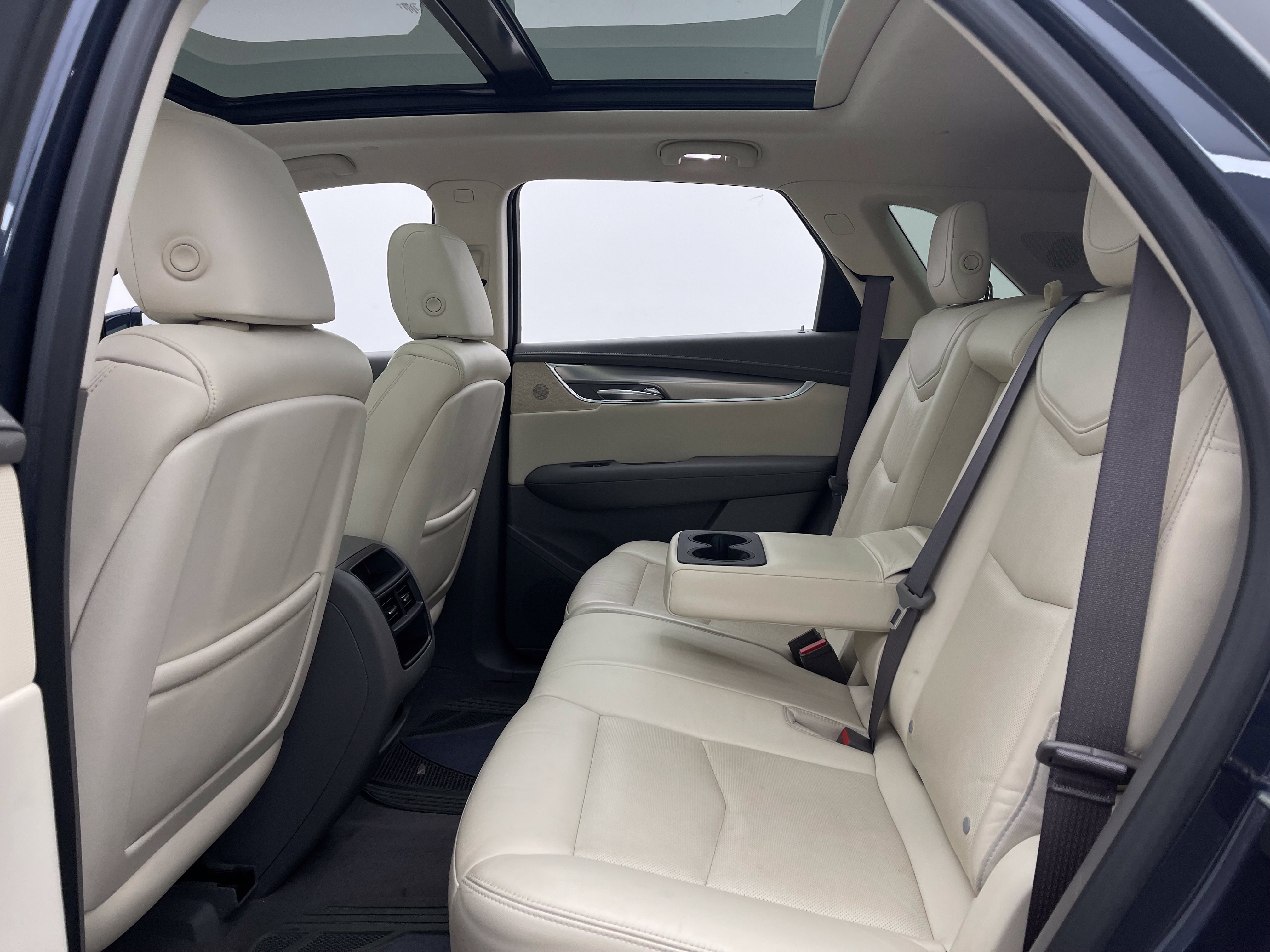 Used 2018 Cadillac XT5 Luxury FWD image 40