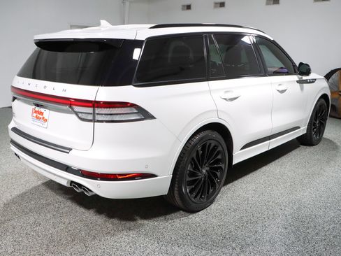 Used 2023 Lincoln Aviator Reserve w/ Jet Package RWD image 7