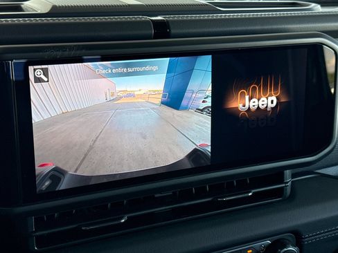 New 2026 Jeep Gladiator Rubicon image 18