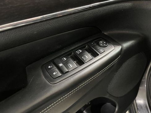 Used 2014 Jeep Grand Cherokee Limited AWD/4WD image 28