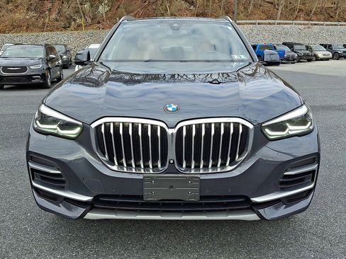 Used 2022 BMW X5 xDrive40i w/ Parking Assistance Package AWD/4WD image 2