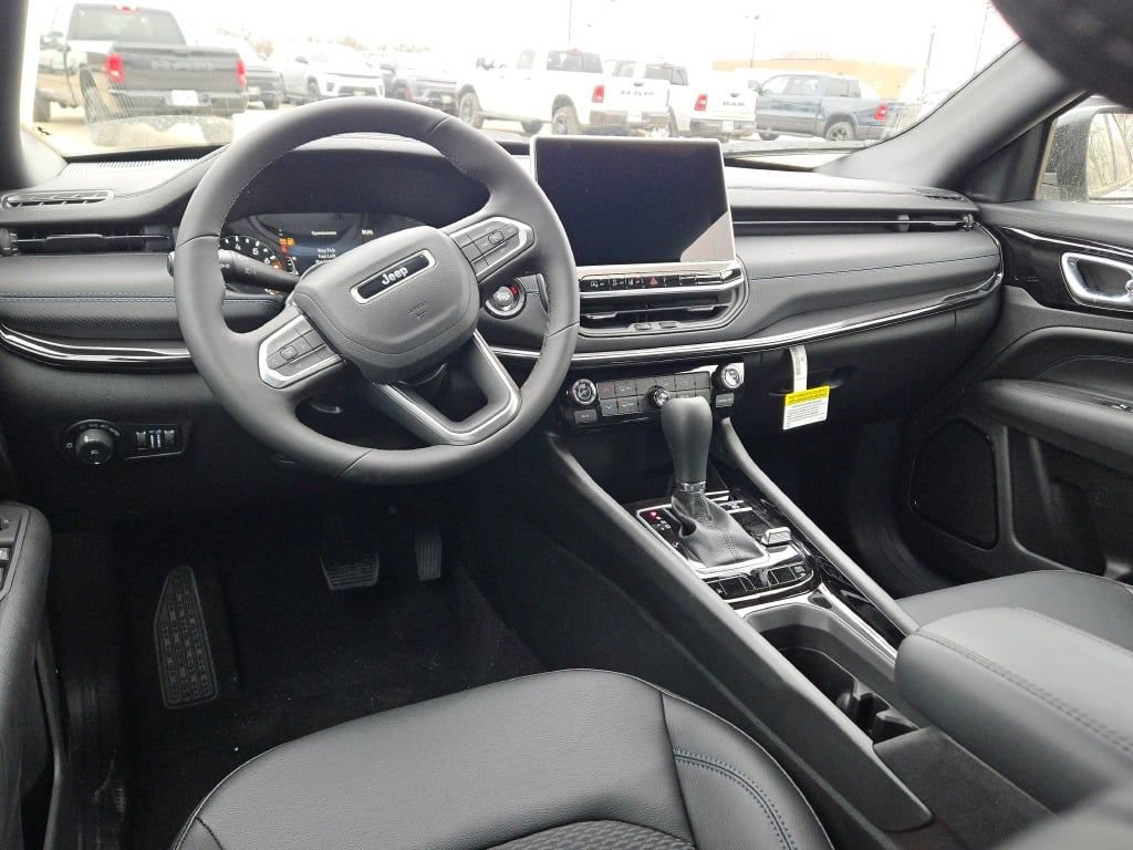 New 2026 Jeep Compass Latitude AWD/4WD image 2