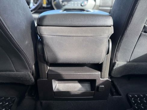 Used 2019 Chevrolet Silverado 1500 LT RWD image 30