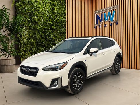 Used 2019 Subaru Crosstrek Hybrid w/ Moonroof Package w/Navigation AWD/4WD image 3