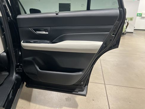 Used 2024 Toyota Grand Highlander Platinum AWD/4WD image 41