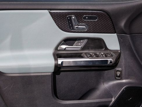 New 2026 Mercedes-Benz GLB 250 image 21