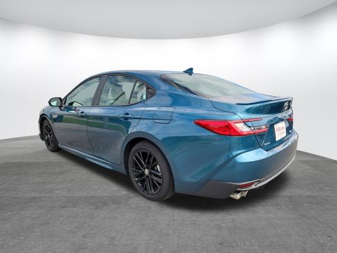 Used 2025 Toyota Camry SE w/ Multimedia Upgrade Package FWD image 7