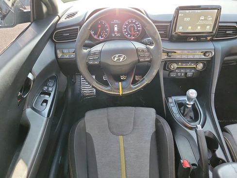 Used 2020 Hyundai Veloster Turbo R-Spec image 18